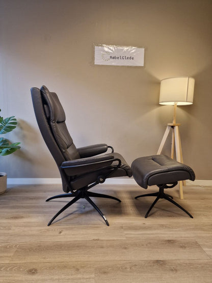 PENT BRUKT | Ekornes Stressless Tokyo lenestol med krakk i grå