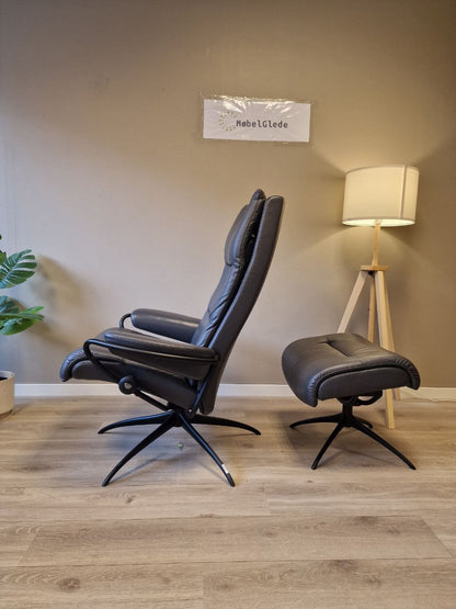 PENT BRUKT | Ekornes Stressless Tokyo lenestol med krakk i grå