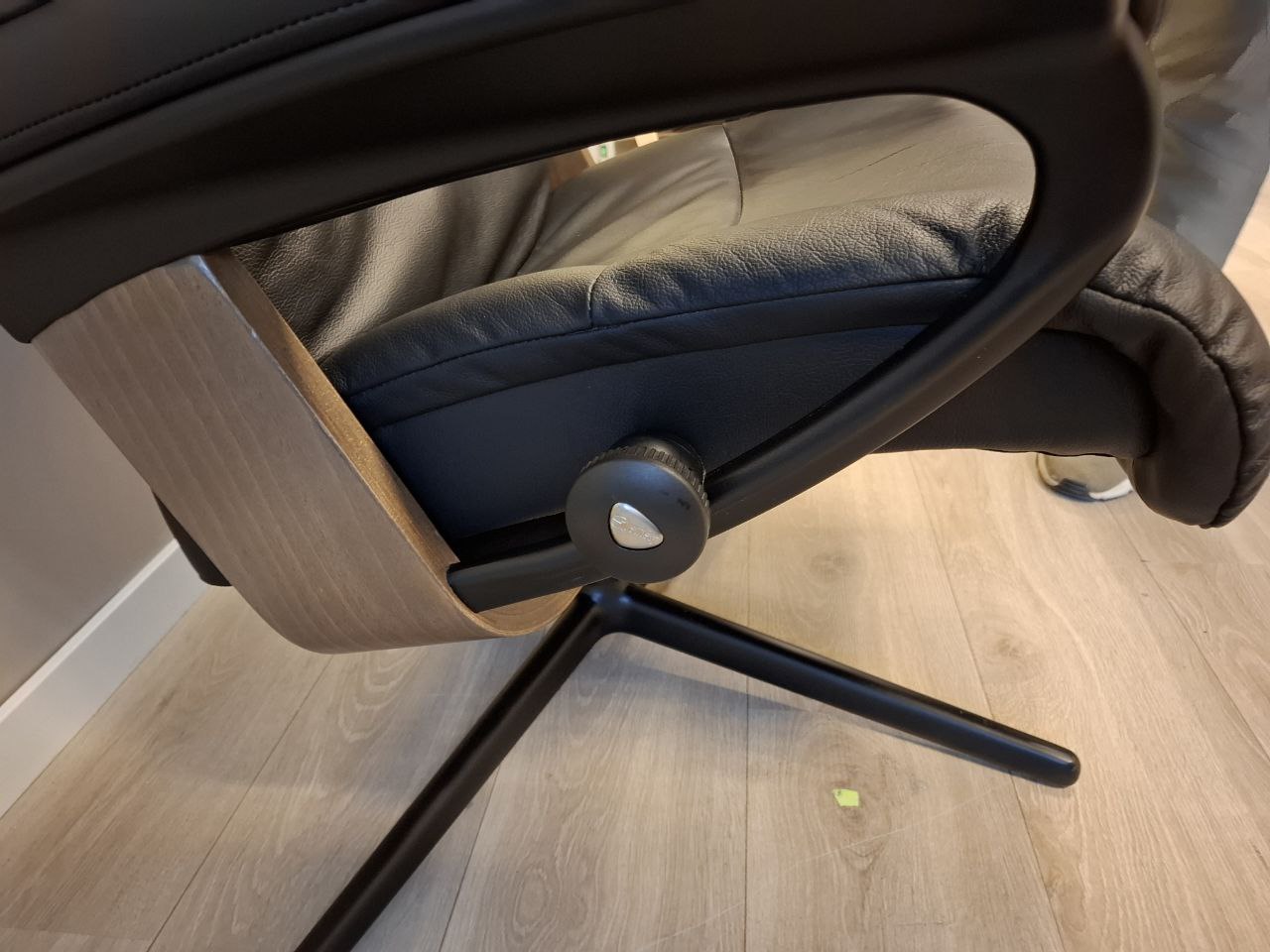 Stressless View lenestol m/krakk i svart