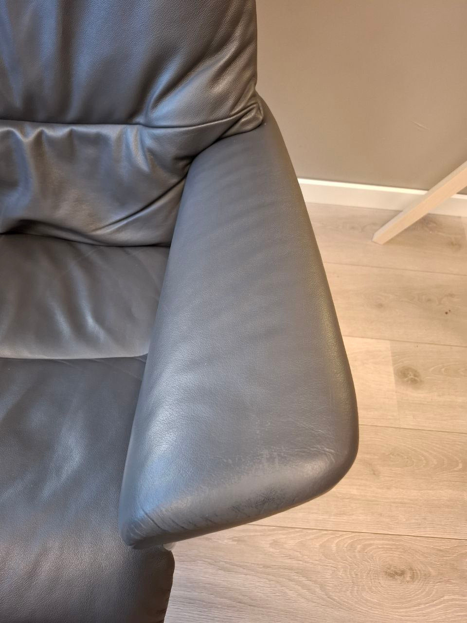 Stressless View (M) lenestol m/krakk i grå