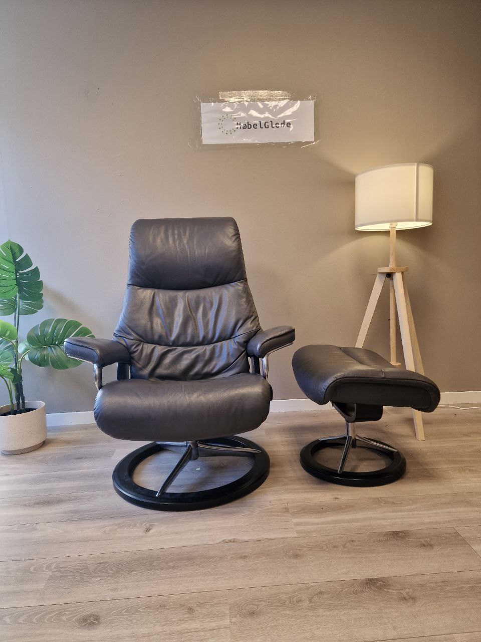 Brukt Stressless View (M) lenestol m/krakk i grå - detaljbilde understell