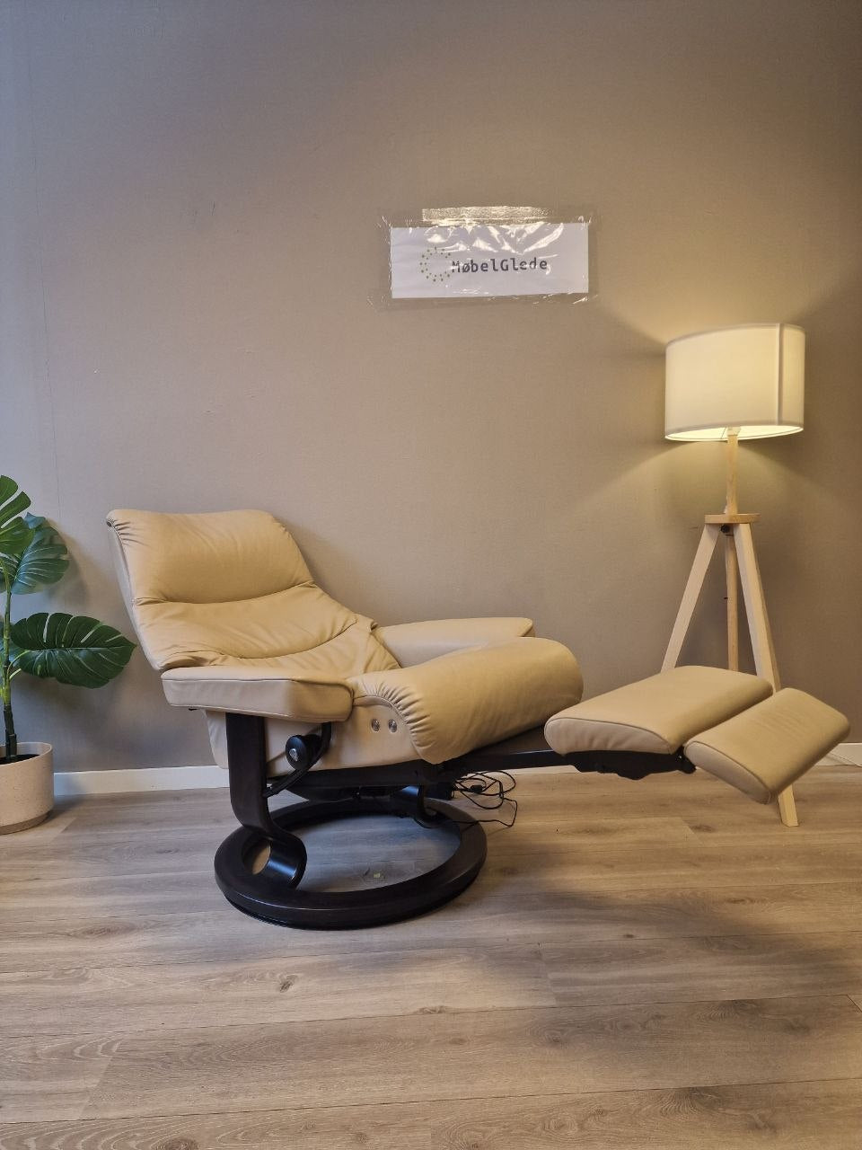 PENT BRUKT | Ekornes Stressless View Power lenestol (M) i beige