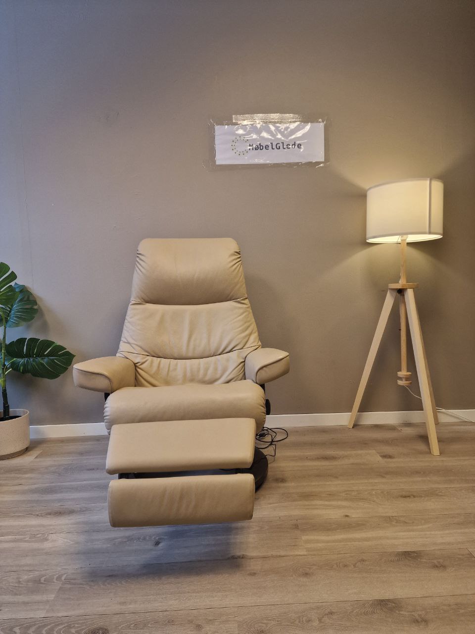 PENT BRUKT | Ekornes Stressless View Power lenestol (M) i beige