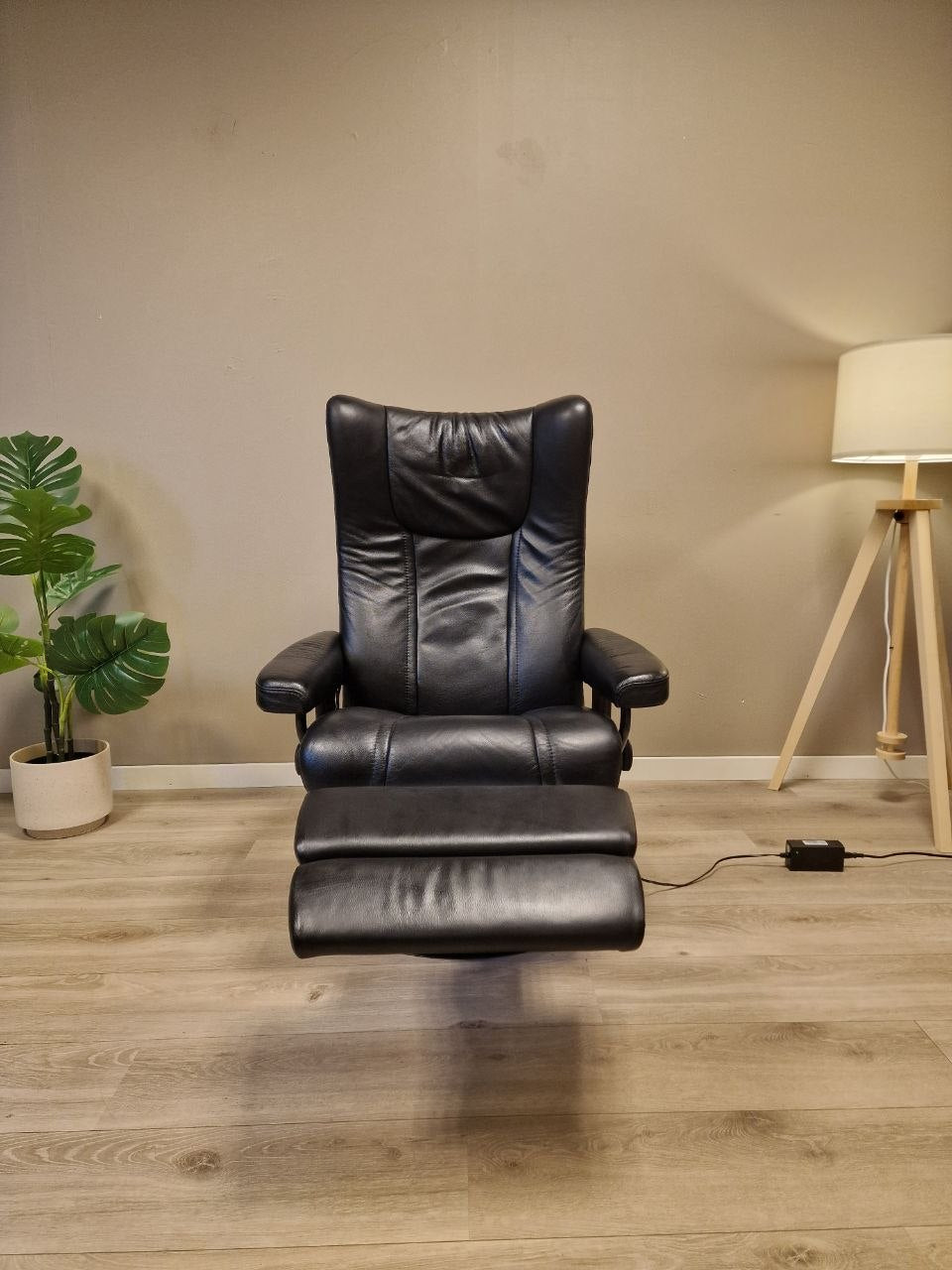 Stressless Wing Power lenestol (M) i svart