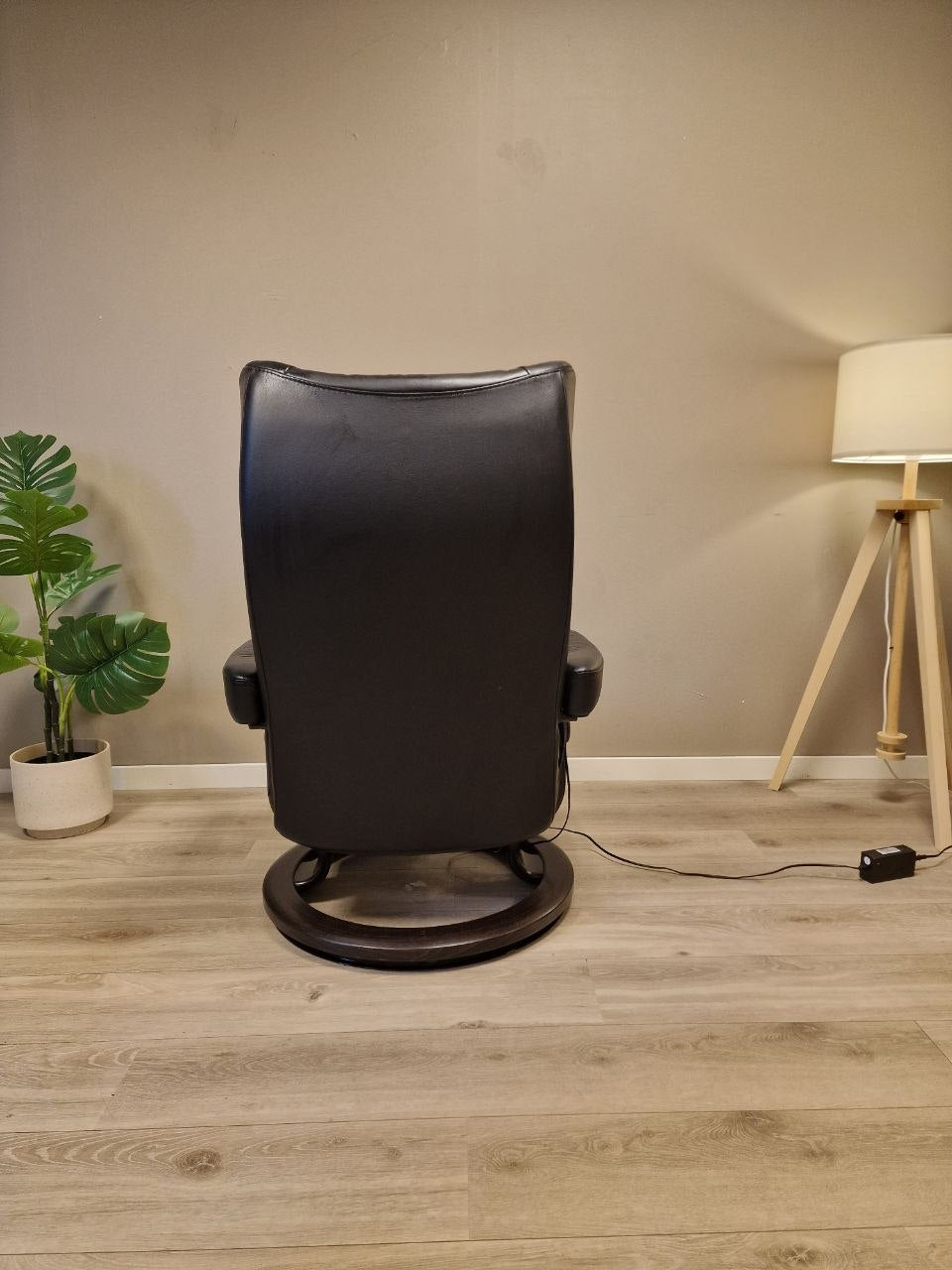 Stressless Wing Power lenestol (M) i svart
