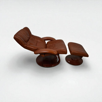 Hjellegjerde Lenestol med Fotskammel – Cognac Skinn | Komfort & Design