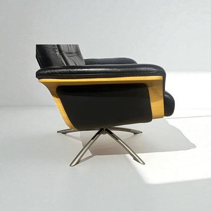 IMG Comfort Space lenestol med krakk i skinn – Komfort & Stil | MøbelGlede