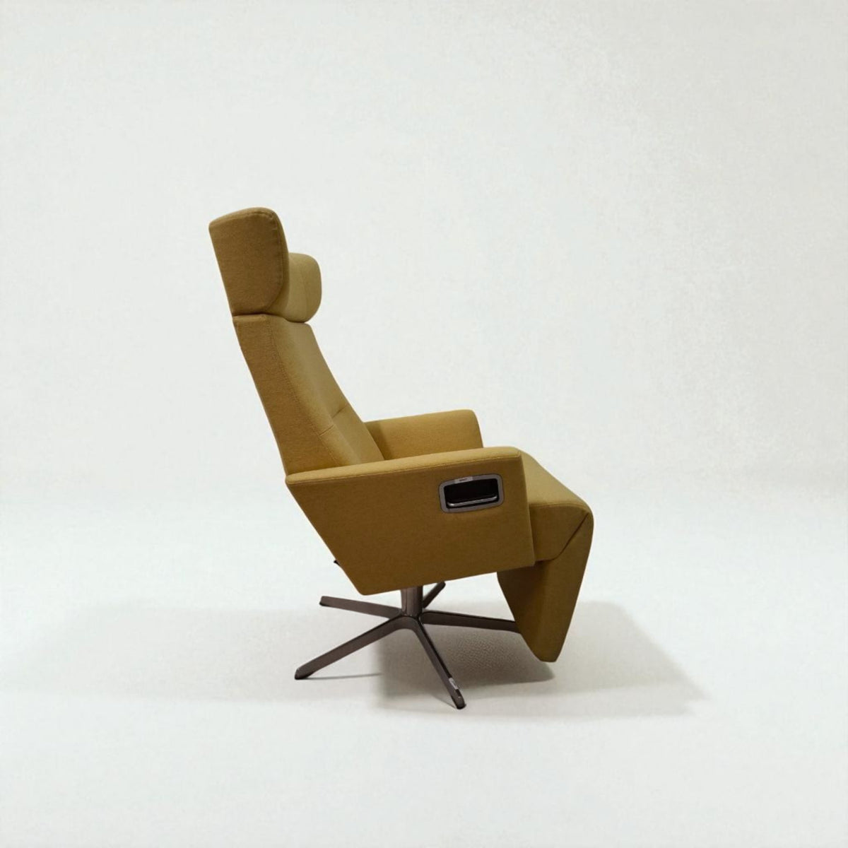 Eksklusiv Conform Relieve Recliner med innbygd fothviler