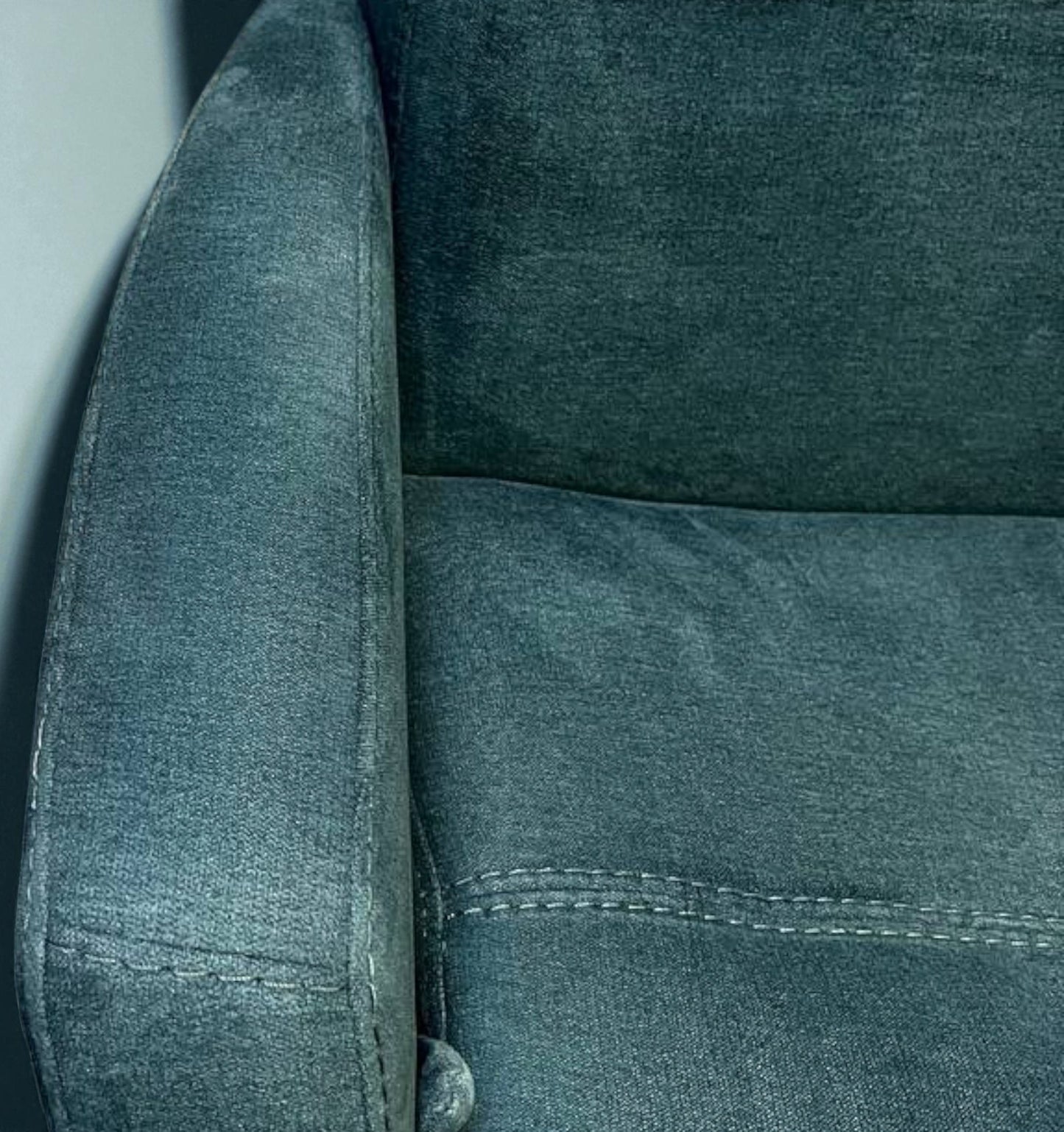 IMG Lenestol med Krakk – Petrol Tekstil | Ergonomisk Komfort fra Ekornes