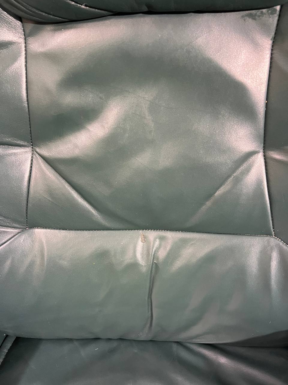 Brunstad Lenestol m/krakk – Grønt Skinn | MøbelGlede