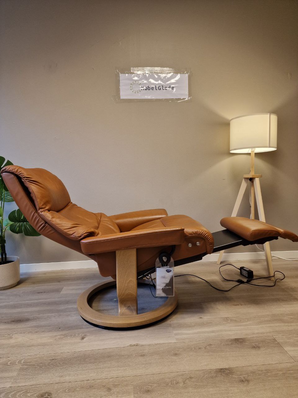 Brukt Stressless View Power lenestol (M) i cognac - sidevisning
