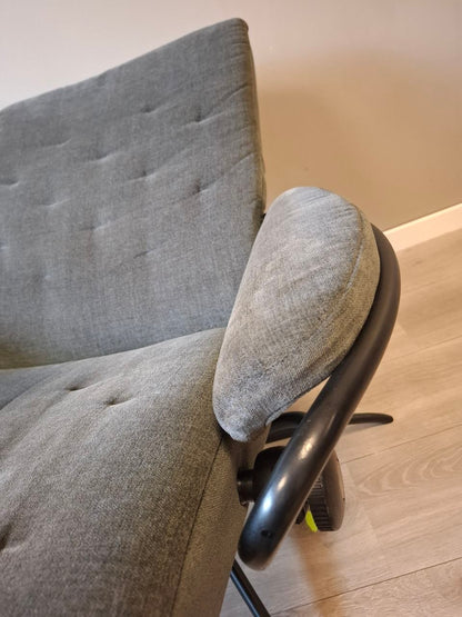 Ekornes Stressless Metro Lav lenestol i grått tekstil