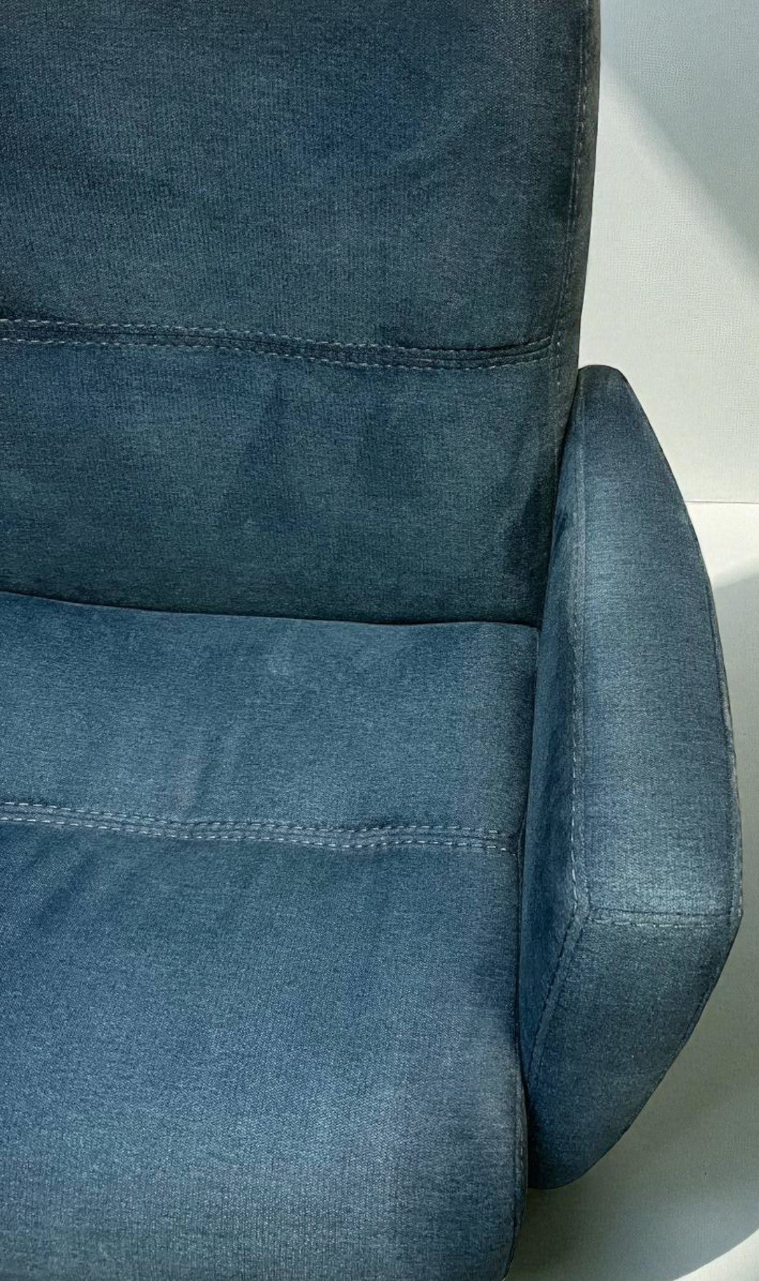 IMG Lenestol med Krakk – Petrol Tekstil | Ergonomisk Komfort fra Ekornes