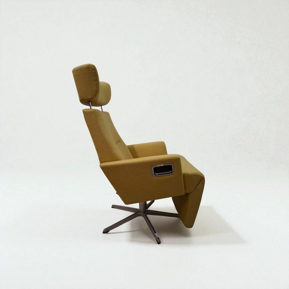 Eksklusiv Conform Relieve Recliner med innbygd fothviler