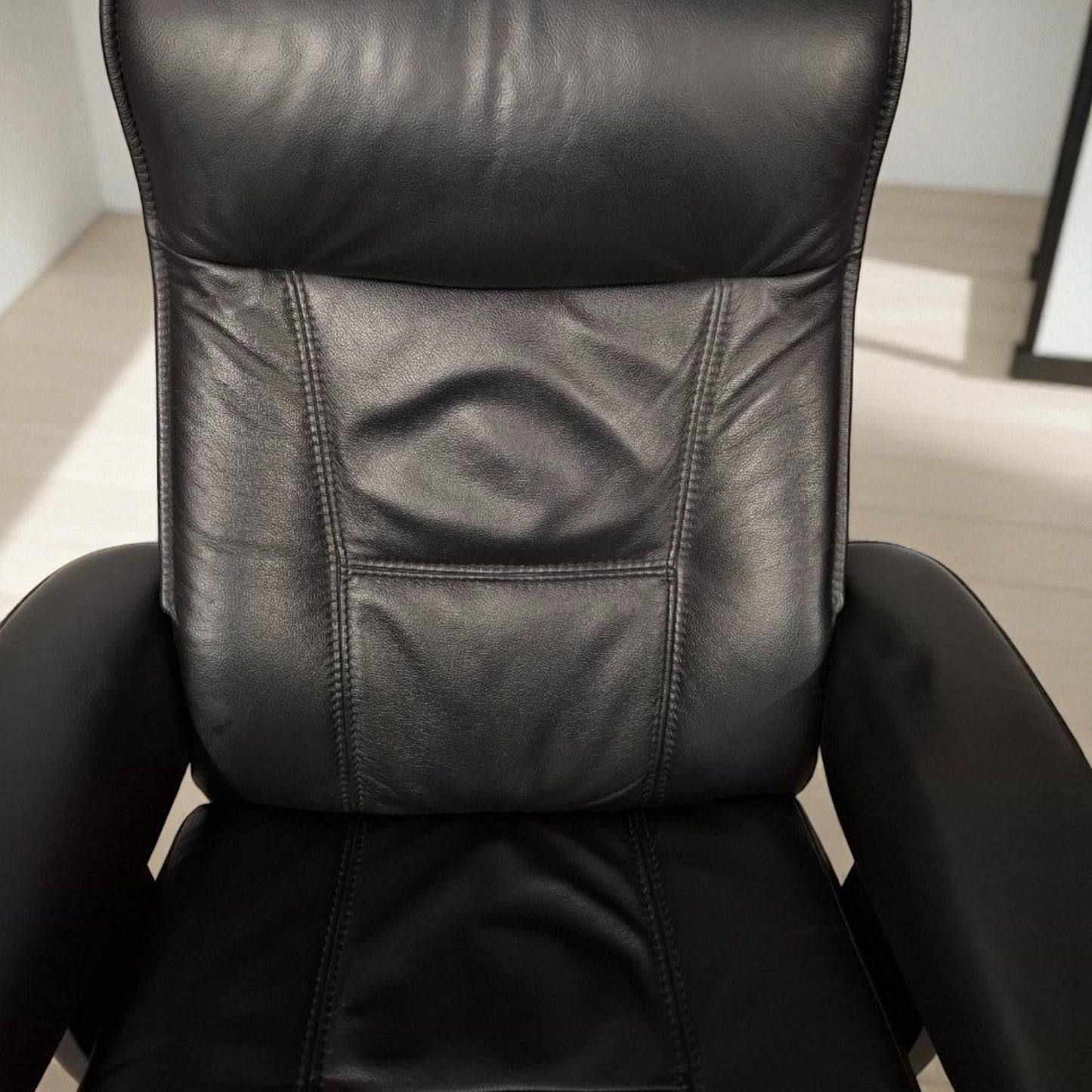 Eksklusiv IMG Nordic 11 Lenestol med Krakk  | MøbelGlede