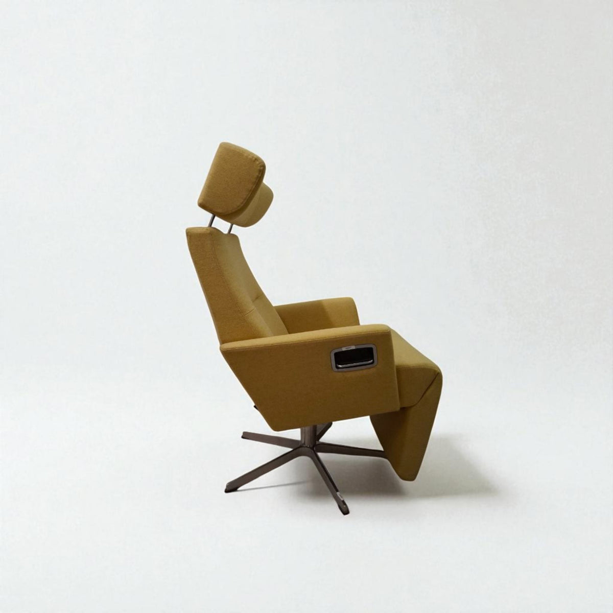 Eksklusiv Conform Relieve Recliner med innbygd fothviler