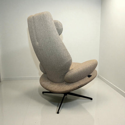 Brunstad SPLIT hvilestol Offwhite Teddy med krakk – Sjelden mulighet | MøbelGlede