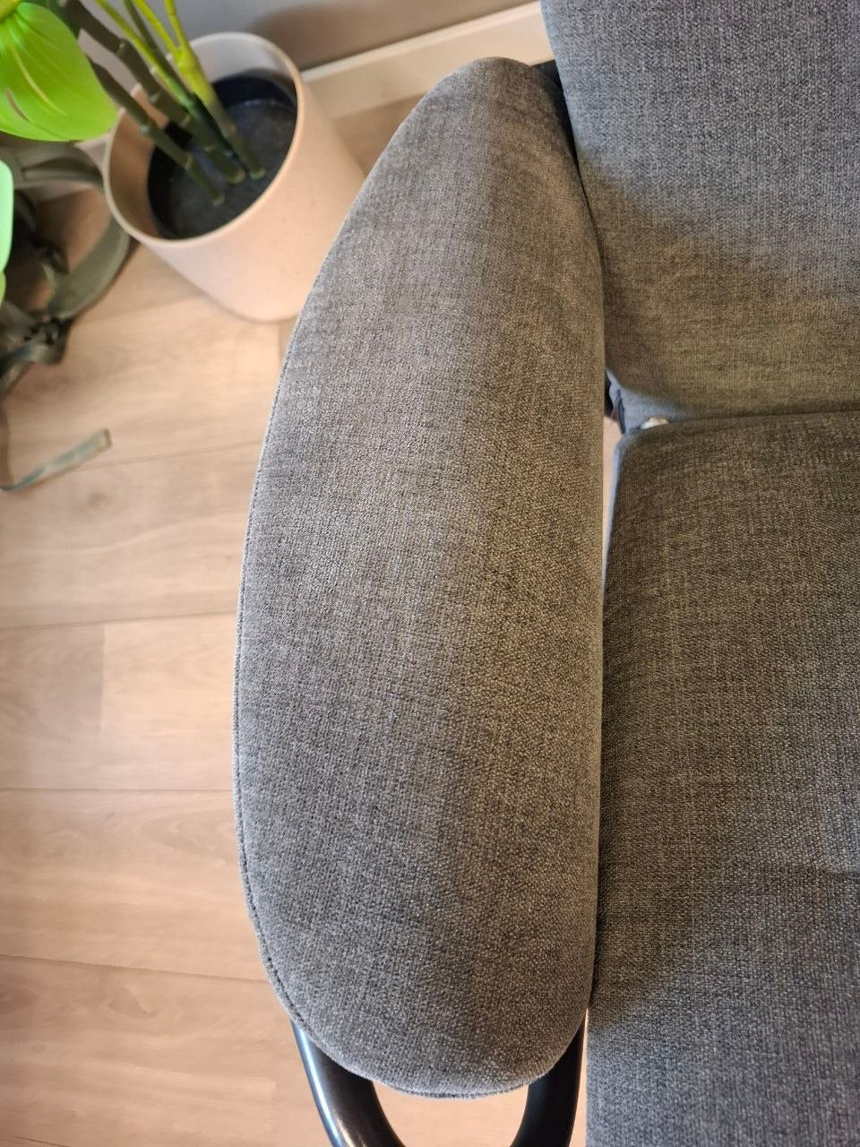 Ekornes Stressless Metro Lav lenestol i grått tekstil
