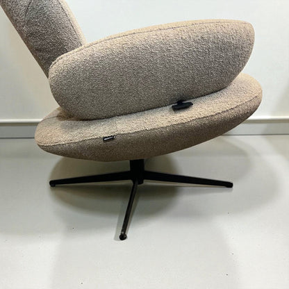 Brunstad SPLIT hvilestol Offwhite Teddy med krakk – Sjelden mulighet | MøbelGlede