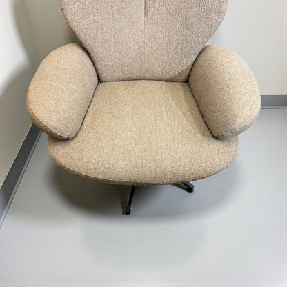 Brunstad SPLIT hvilestol Offwhite Teddy med krakk – Sjelden mulighet | MøbelGlede