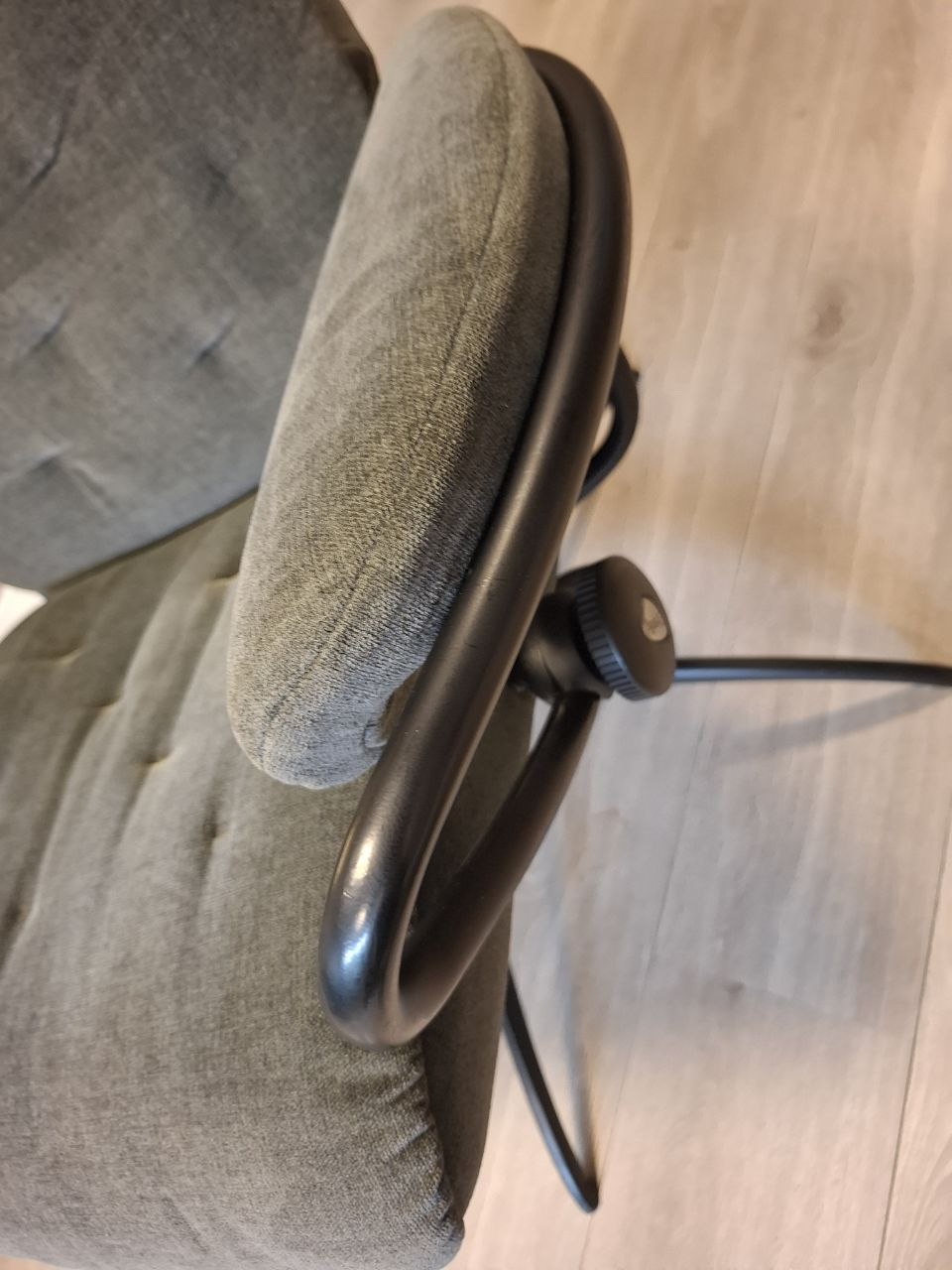 Ekornes Stressless Metro Lav lenestol i grått tekstil