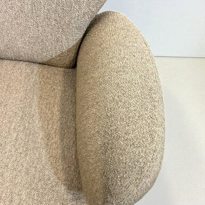 Brunstad SPLIT hvilestol Offwhite Teddy med krakk – Sjelden mulighet | MøbelGlede