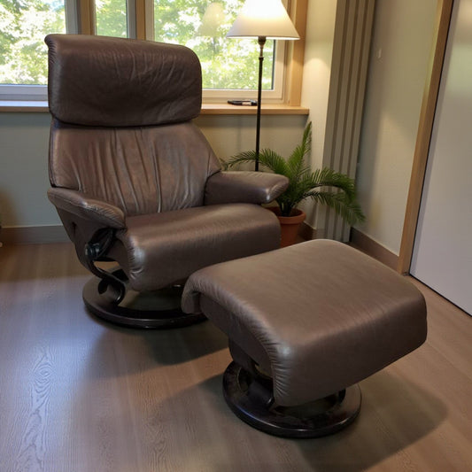 Stressless Capri L lenestol m/krakk – brun skinn | Eksklusiv komfort fra MøbelGlede