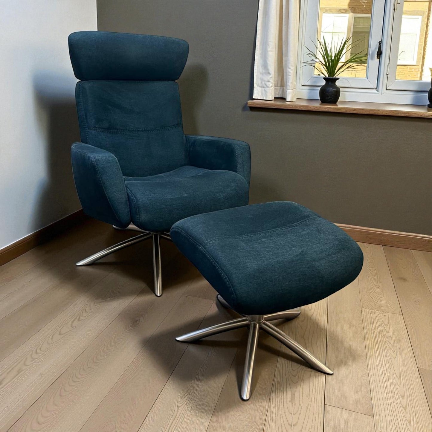 IMG Lenestol med Krakk – Petrol Tekstil | Ergonomisk Komfort fra Ekornes