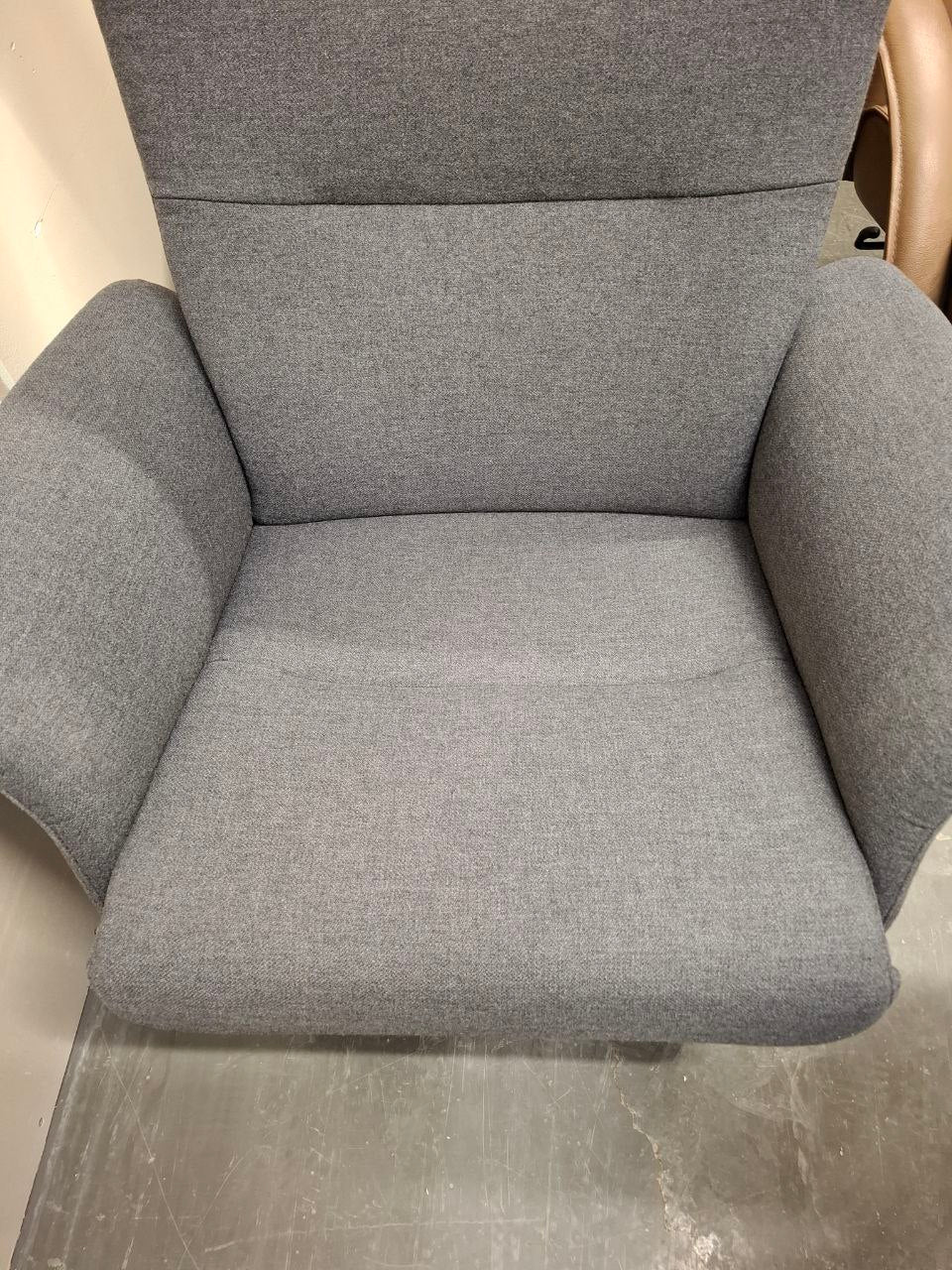 Conform Master Recliner / lenestol i grå