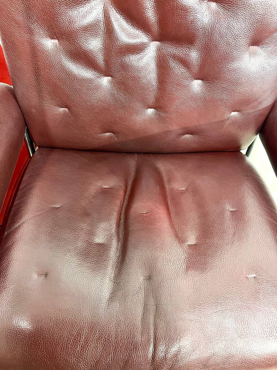 Stressless Metro Lenestol m/Krakk i Burgunder Skinn – MøbelGlede