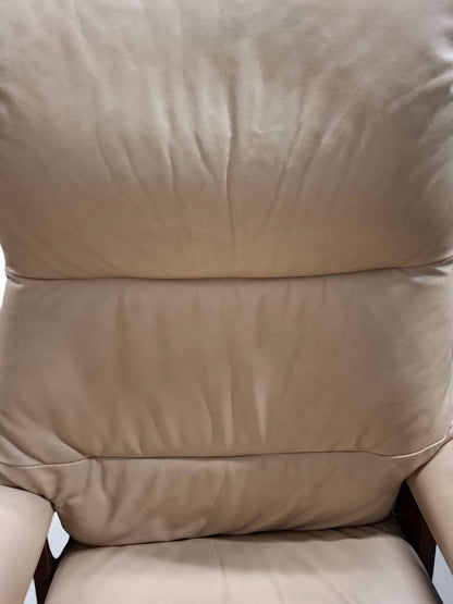 Stressless View lenestol med krakk – Signatur understell