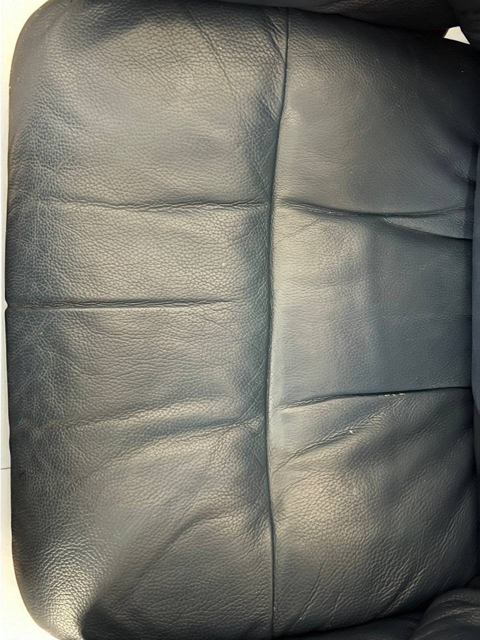 Stressless Reno (M) lenestol med krakk – ekte skinn – Pent brukt | MøbelGlede