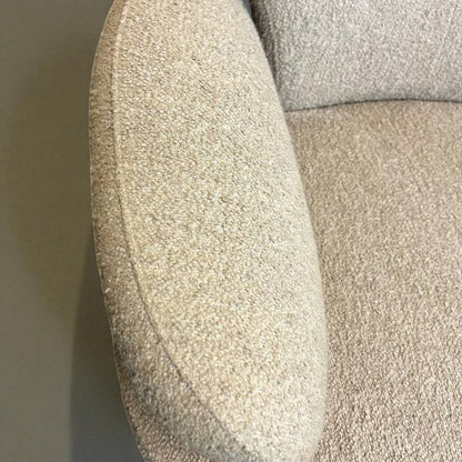 Brunstad SPLIT hvilestol Offwhite Teddy med krakk – Sjelden mulighet | MøbelGlede