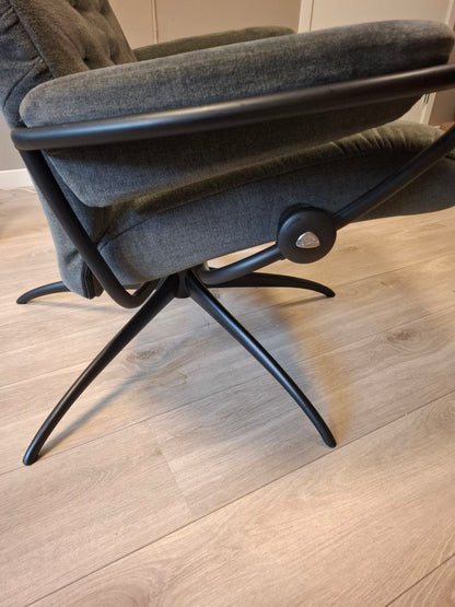 Ekornes Stressless Metro Lav lenestol i grått tekstil