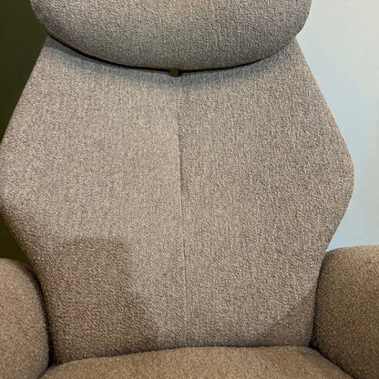 Brunstad SPLIT hvilestol Offwhite Teddy med krakk – Sjelden mulighet | MøbelGlede