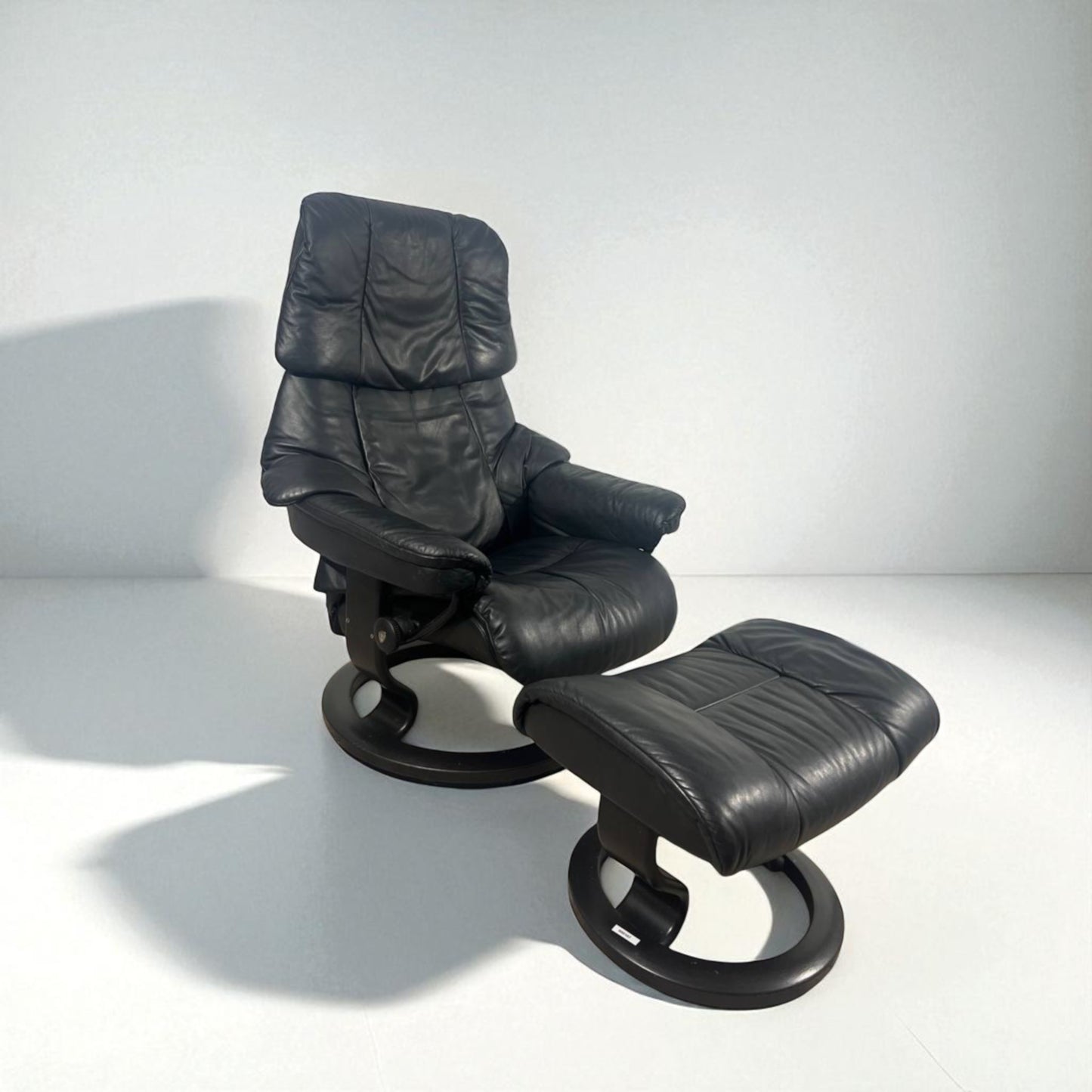 Stressless Reno i sort skinn – Kvalitet & Komfort fra Ekornes | MøbelGlede
