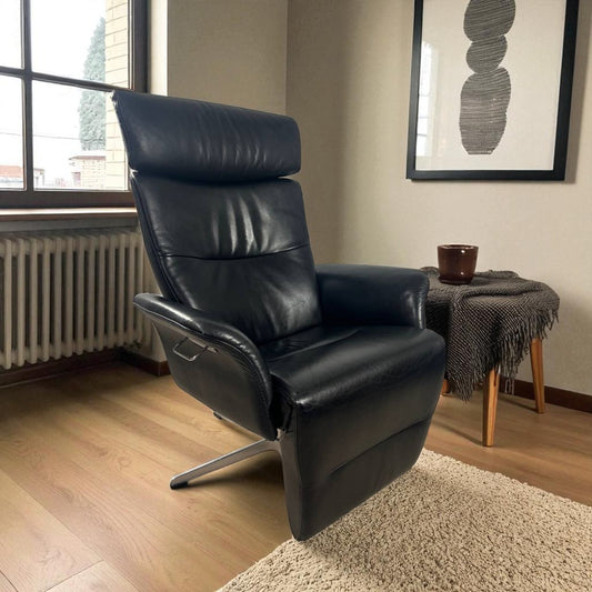 Conform Master  Recliner med innbygd fothviler – MøbelGlede