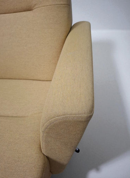 Eksklusiv Conform Relieve Recliner med innbygd fothviler
