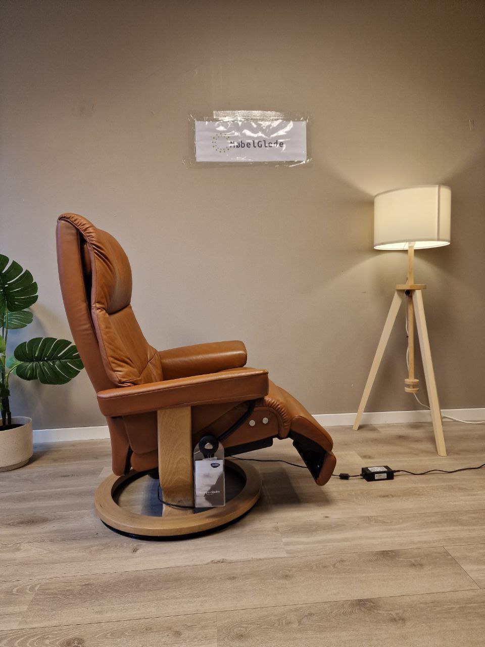 Brukt Stressless View Power lenestol (M) i cognac - skravisning