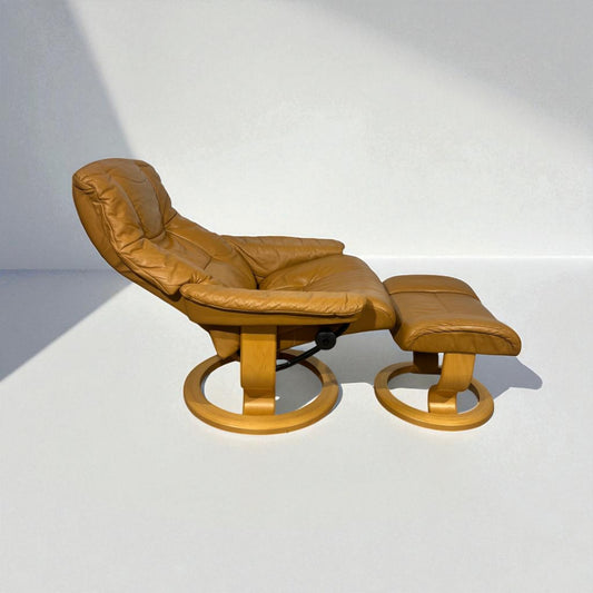 Stressless Mayfair Lenestol med Krakk – Komfort & Design | MøbelGlede