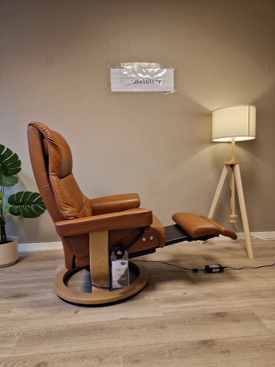 Brukt Stressless View Power lenestol (M) i cognac - detaljbilde skinn
