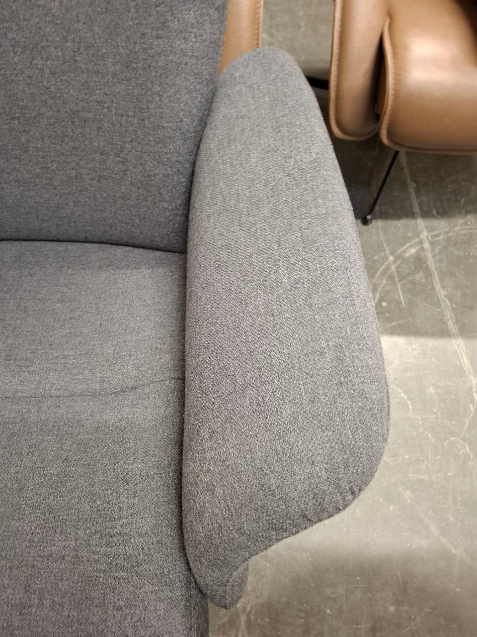 Brukt Conform Master Recliner / lenestol i grå - helvisning