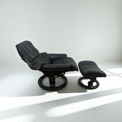 Stressless Reno i sort skinn – Kvalitet & Komfort fra Ekornes | MøbelGlede