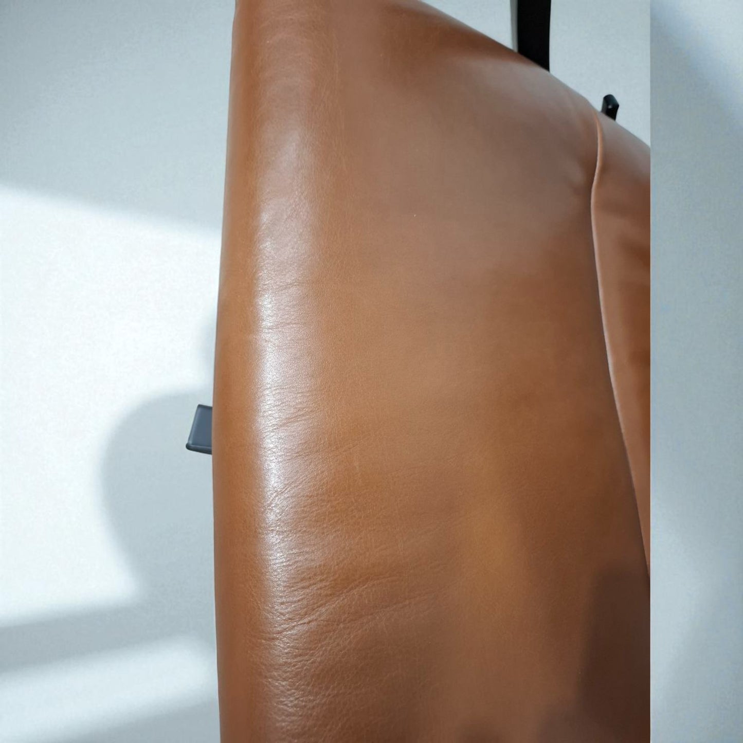 Conform Style Lenestol med Krakk i Western Cognac – Komfort & Luksus