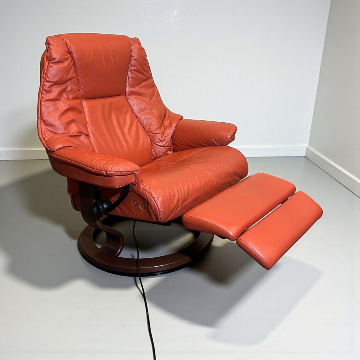 Stressless® Live (M) Power elektrisk lenestol innbygd fothviler Ekornes