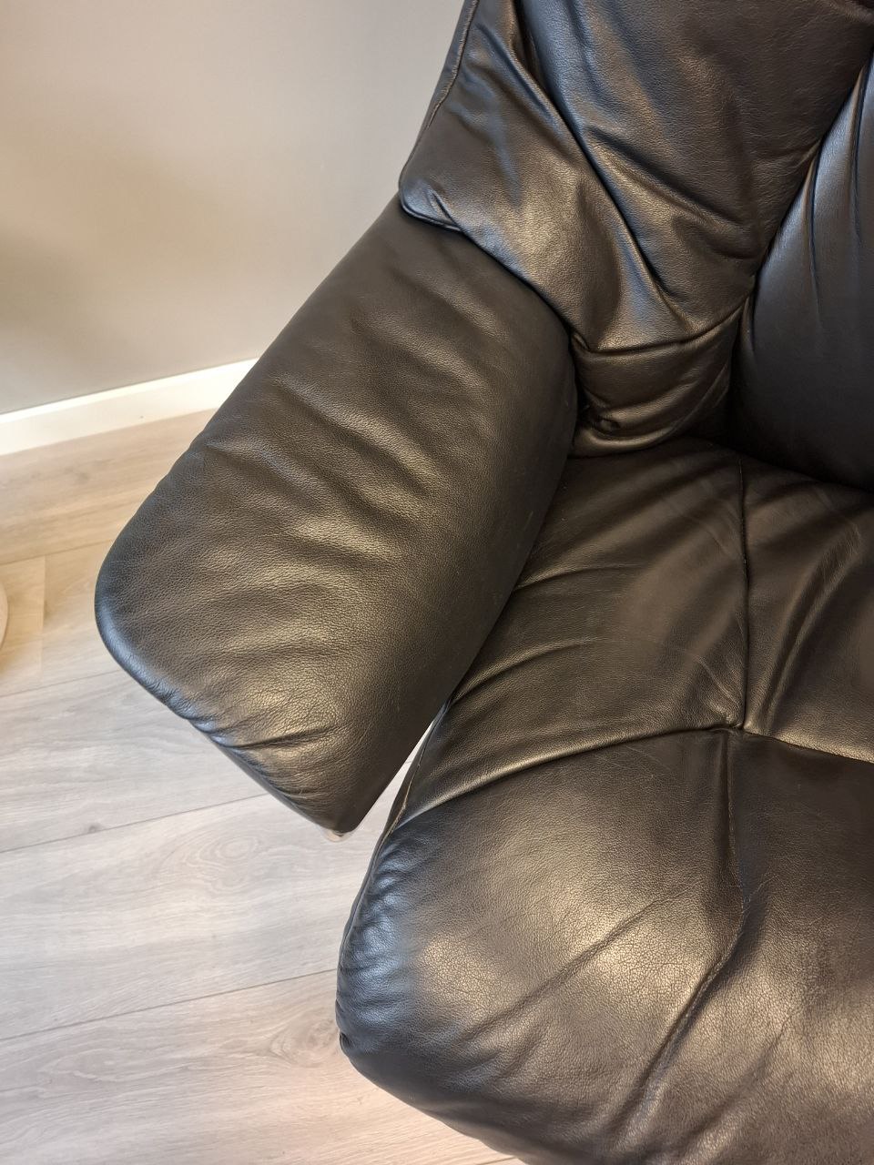 Stressless Live (L) lenestol m/krakk i svart