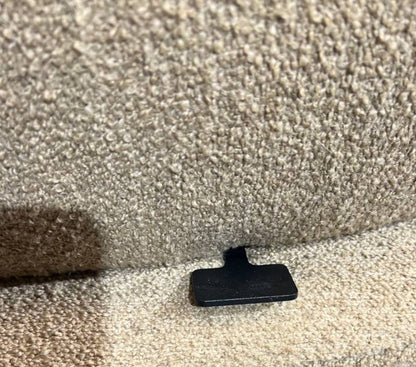 Brunstad SPLIT hvilestol Offwhite Teddy med krakk – Sjelden mulighet | MøbelGlede