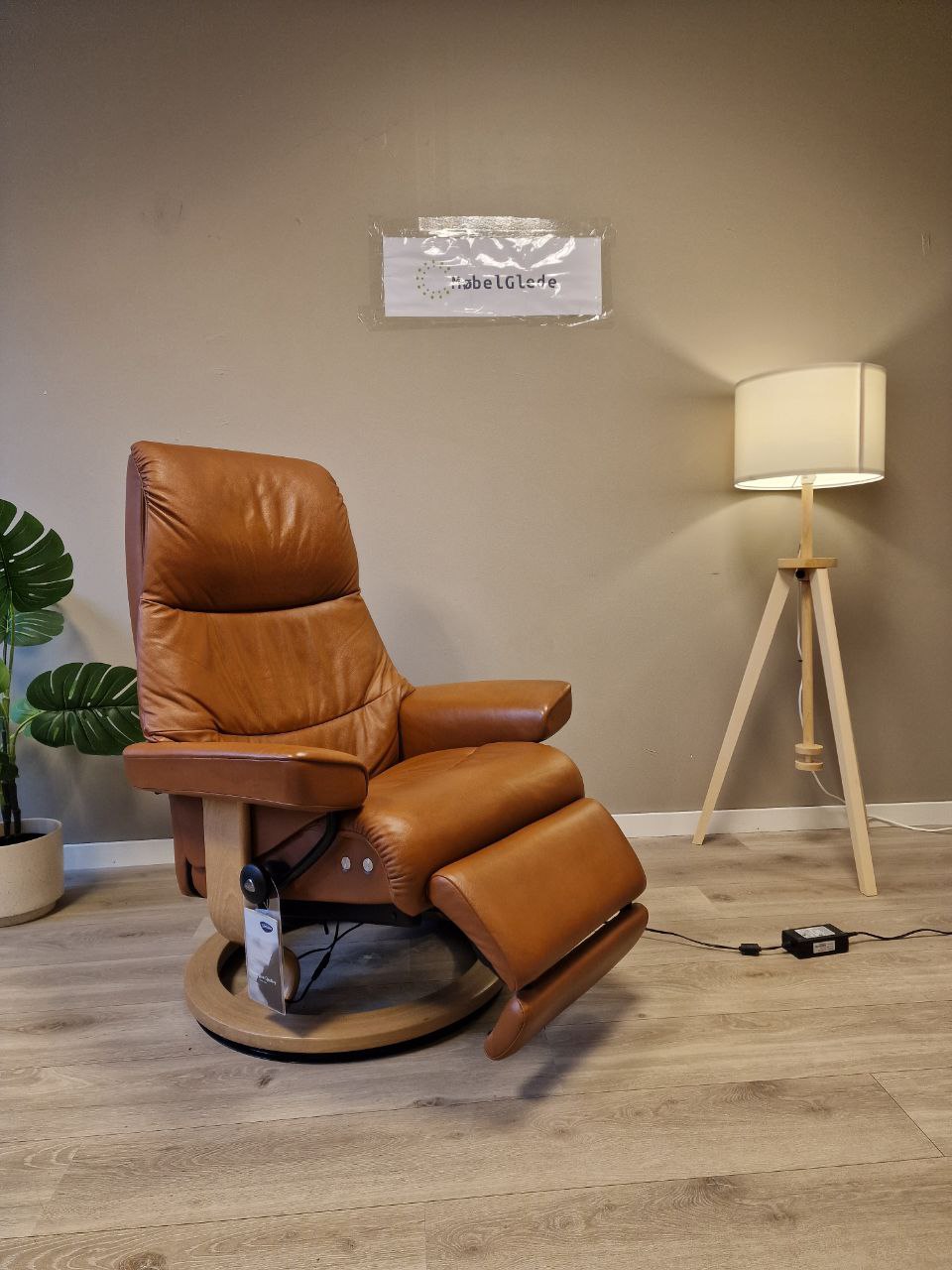 Brukt Stressless View Power lenestol (M) i cognac - bakvisning
