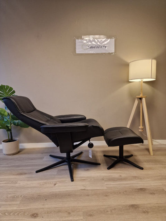 Eksklusiv IMG Nordic 11 Lenestol med Krakk  | MøbelGlede