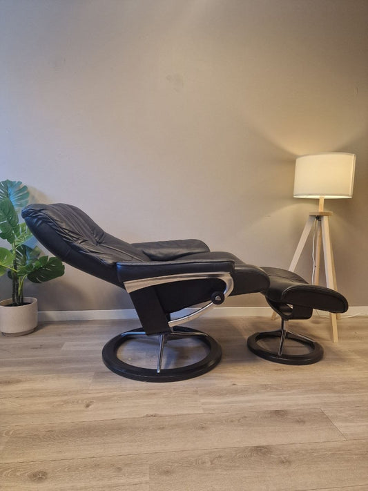 Stressless Mayfair (L) lenestol m/krakk i svart skinn